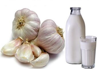 Milch und Knoblauch gegen Parasiten